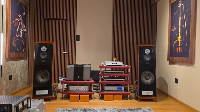 Musical fidelity ams 50 - Usher DMD 10 - incredible synergy смотреть онлайн