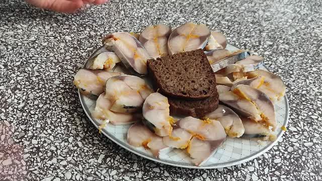 Сказочная скумбрия в апельсиновом маринаде для утреннего бутерброда смотреть онлайн