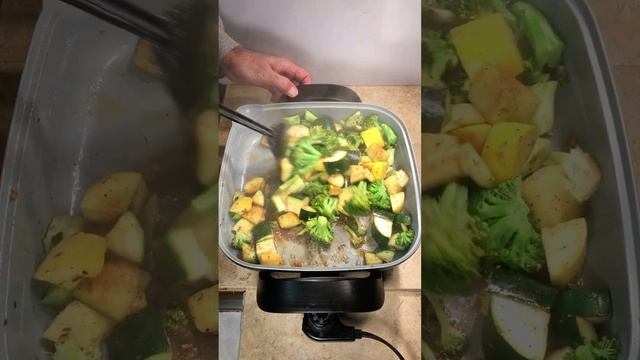 Steamed Broccoli zucchini and yellow squash olive oil and garlic￼ смотреть онлайн