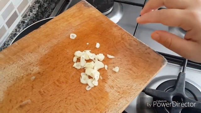KOREYSCHA BODRİNGLİ SALAT смотреть онлайн