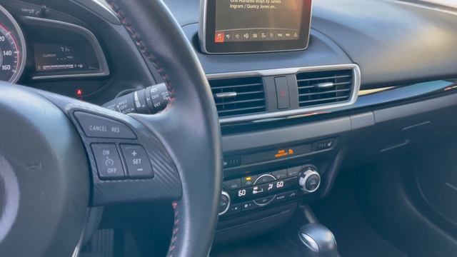 Mazda 3 Walkaround & Tour смотреть онлайн