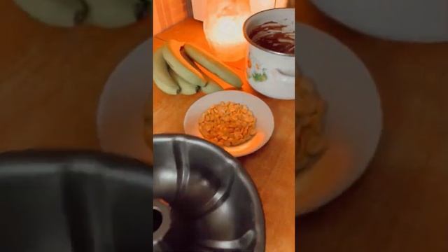 Готовим дома банановый пирог 🥧🍌 #shorts смотреть онлайн