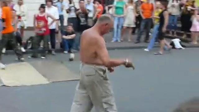 Танцы в искаженном виде! смотреть онлайн