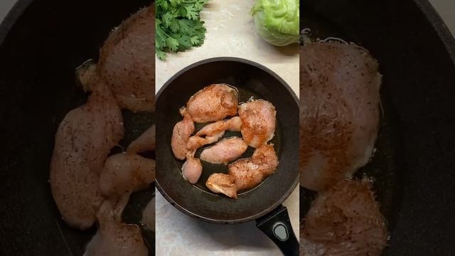 Легкий и сытный Салат с курицей #рецепты #салат #пп #ппрецепты #салатыизакуски #салаты #рецепти смотреть онлайн