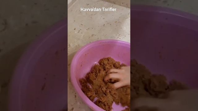 En Kolay Etsiz Çiğ Köfte Tarifi смотреть онлайн