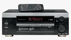 Ресивер Pioneer VSX-d512 выключается и включается. Решено.