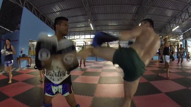 Samui Street fighter смотреть онлайн