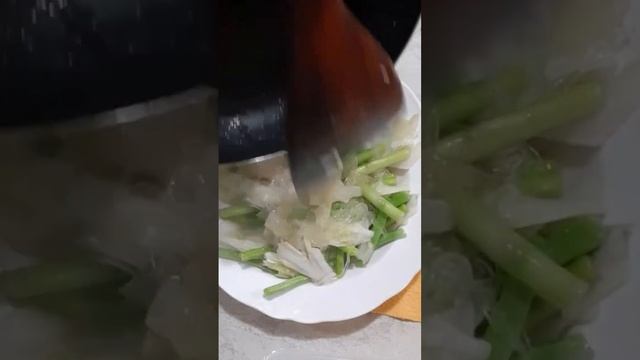 Must try this! easy dinner recipe asparagus, greenbeans, glass noodle & cabbage #shorts #dinner смотреть онлайн