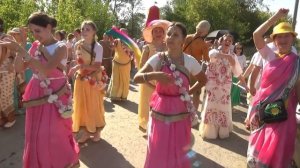 Благословенная РАТХА-ЯТРА в Екатеринбурге. Шествие. Blessed RATA-YATRA in Yekaterinburg. Procession