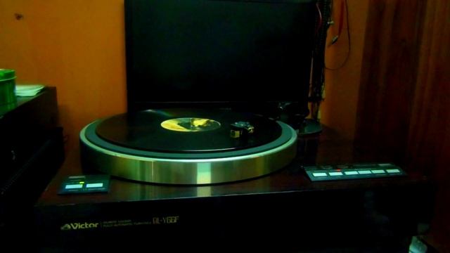 Turntable Victor QL 66F смотреть онлайн