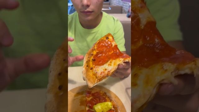 Nada como la salsa de Papa Johns 👅 #shorts #foodie #bogota смотреть онлайн