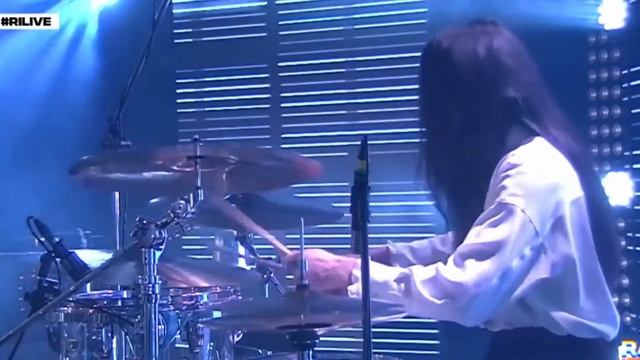 Måneskin [ENG] - Amandoti (Loving You) - #Måneskin