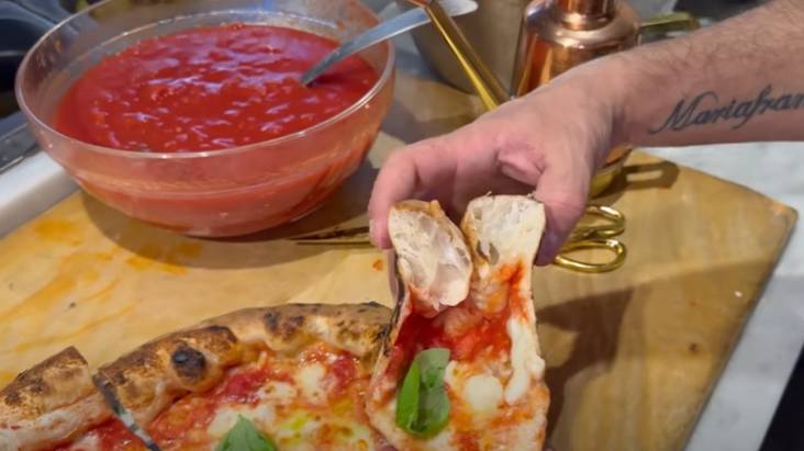 PIZZA NAPOLETANA Di VINCENZO CAPUANO