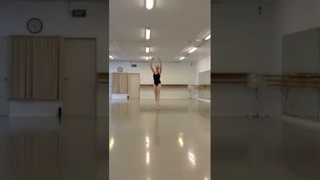 Hannah Kofoed - Courus en diagonale смотреть онлайн