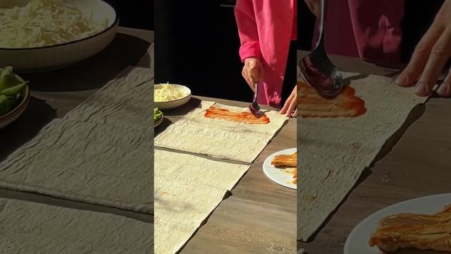 Шаверма или шаурма?🌯 #рек #рецепт #чтояемзадень #подпишись #готовка #шаверма #шаурма смотреть онлайн