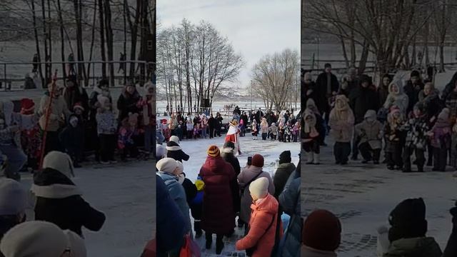 Песня Деда Мороза на выступлении в смарт парке Дельфин сегодня 2025 год 4 января, шоу для детей смотреть онлайн