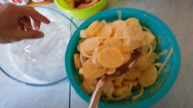 Курица с картофелем в рукаве смотреть онлайн
