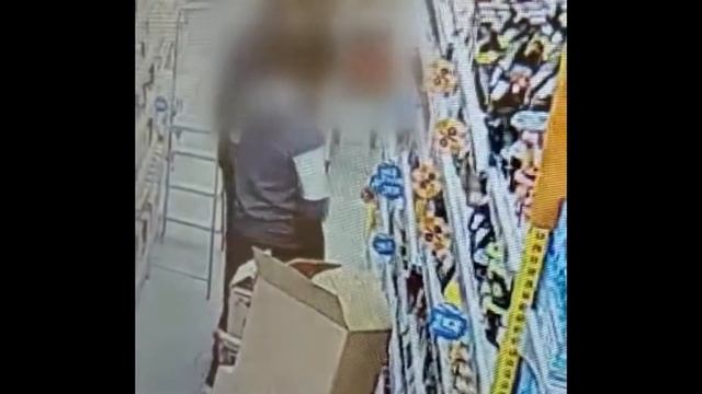 Елордада екі жігіт супермаркеттен қымбат шоколадтар ұрлаған смотреть онлайн