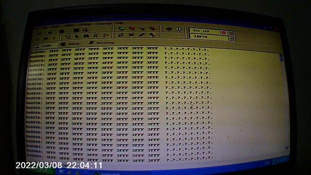 Микросхема Pic16f73 из электросчетчика читаем с помощью программатора 5 проводков и WinPic800 смотреть онлайн