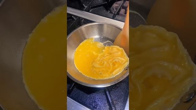 Crumble egg #shortvideo #shorts смотреть онлайн