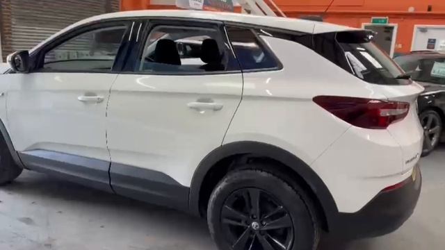 VAUXHALL GRANDLAND X 1.2 SE S/S 5 DOOR WHITE 1 FORMER KEEPER BLUETOOTH CRUISE смотреть онлайн