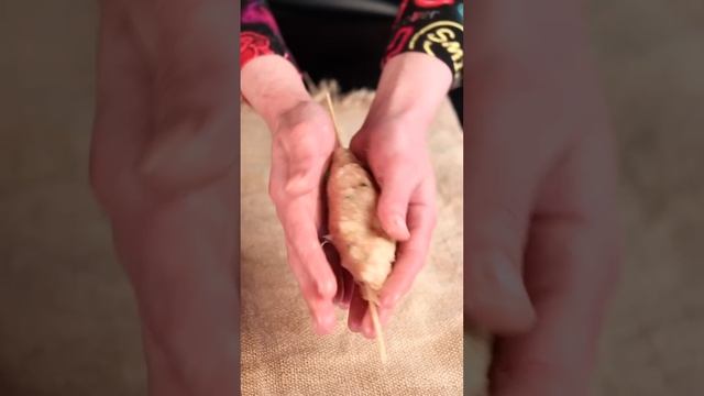 Очень нежные и сочные котлетки в необычном исполнении! смотреть онлайн