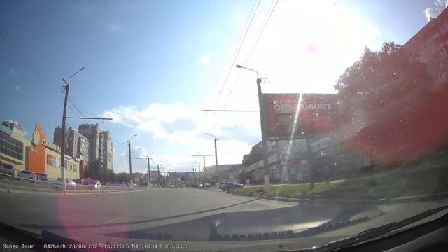 Луганск, ул. 2-я Краснознамённая, кв. Мирный, Селена. 2021/08/23 смотреть онлайн