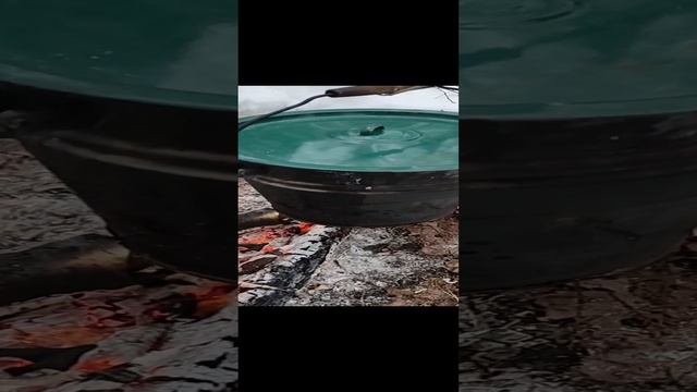 Второй день 2025 года встретили в лесу! Уха! смотреть онлайн