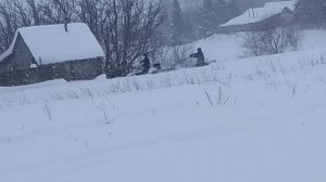 МОТОБУКСИРОВЩИК  сС ГУСЕНИЦЕЙ 380 ПРОТИВ 550