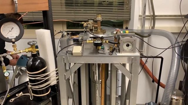 Attempting To Make Solid Helium | Condensed Matter Physics смотреть онлайн
