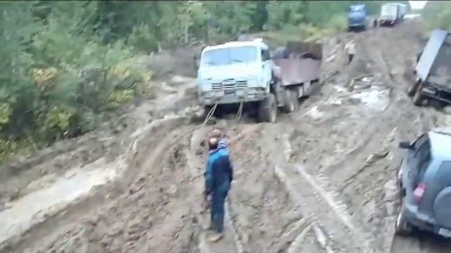 На Краю Мира: Экстремальные Поездки по Зимникам на Грузовиках! смотреть онлайн