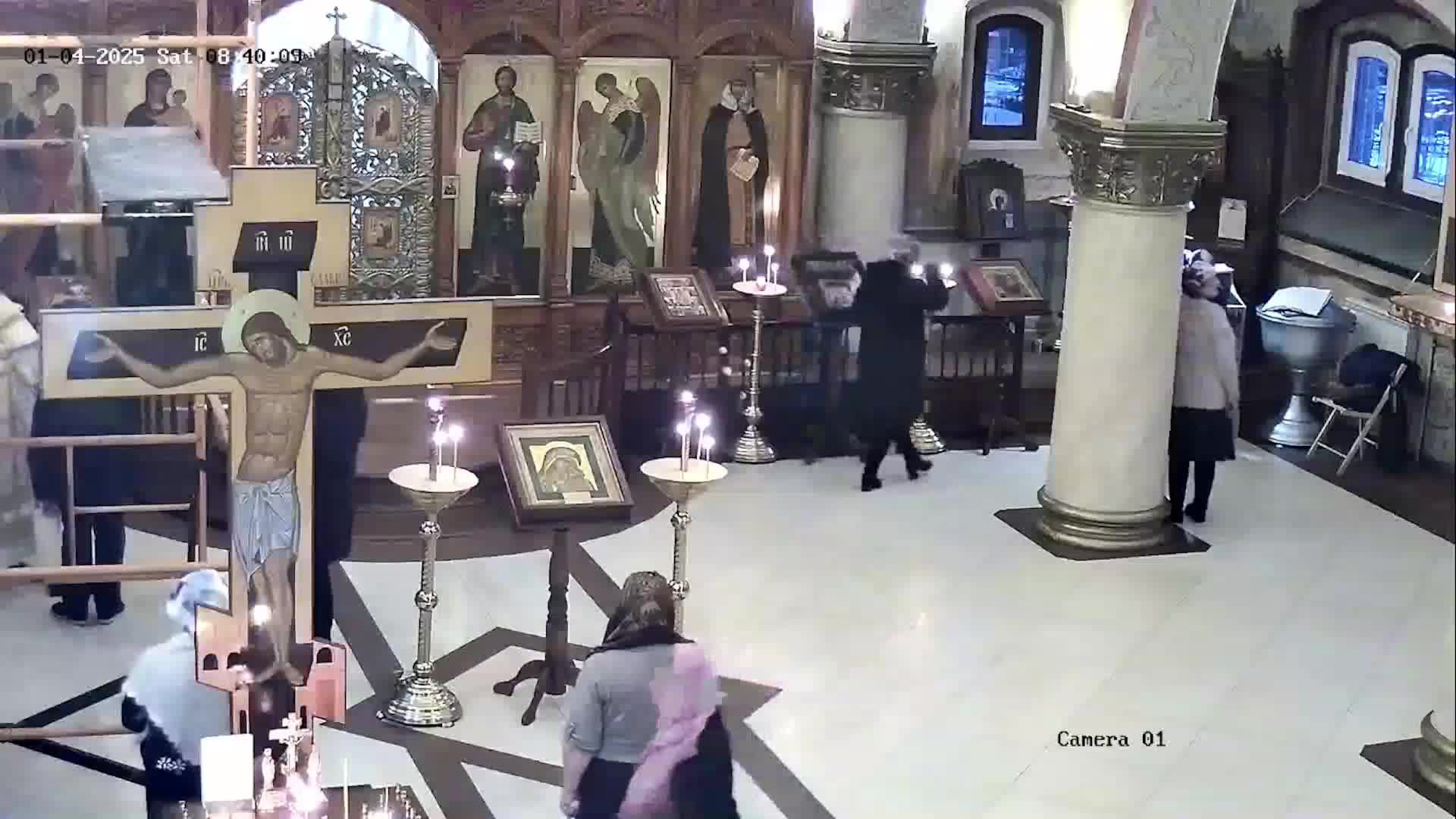 Божественная литургия. 4.01.2025 смотреть онлайн