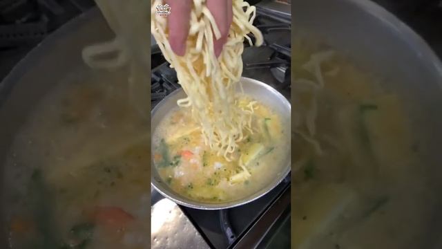 Shrimp Pasta 🍤 #Shorts #ShortsFood смотреть онлайн