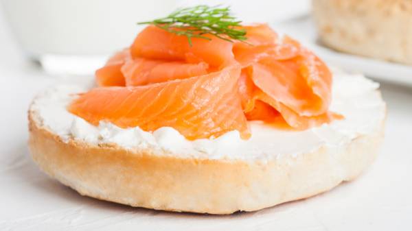 Нежнейшие бутерброды с не менее нежнейшей рыбкой смотреть онлайн