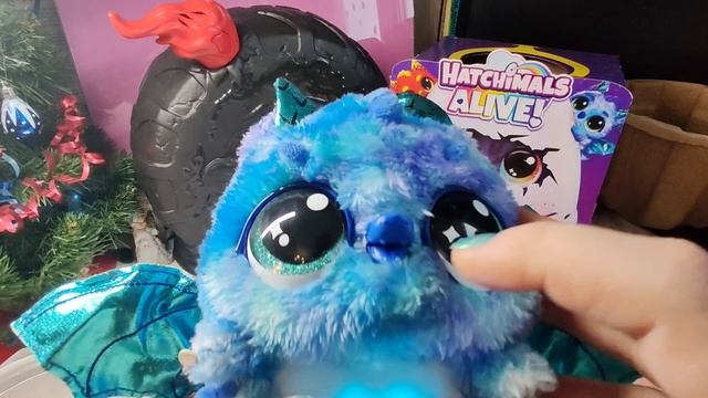 Подарки на Новый год 2025, распаковка сюрпризов, распаковка игрушек. Hatchimals alive смотреть онлайн