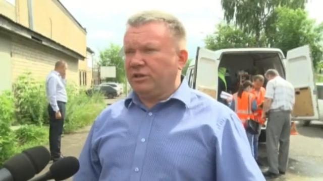 18.07.2017 Федералы проверяют качество дорожного покрытия на кировских улицах смотреть онлайн