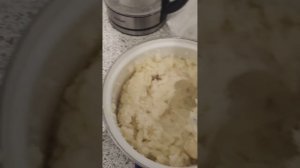 казы готов. лучшая колбаса!) и в дрбавок бульон))