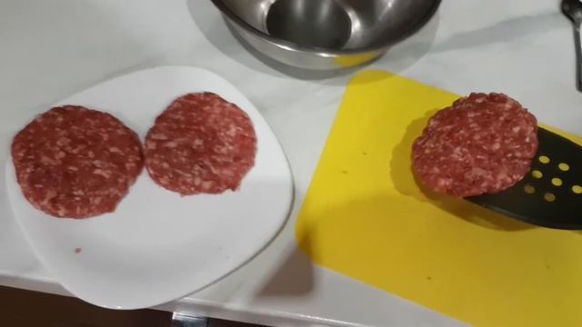 Крабсбургер на хэллоуин :) смотреть онлайн