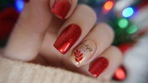 Маникюр красным лаком Nabyo Вирус ярости (обычный лак)