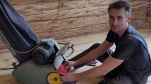 Внук, 38 серия. Отшлифовал пол машиной. Так понравилось, что захватил и кухню.