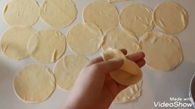 Yumurtga Börek. Tuhum Barek. Yumurtali Börek