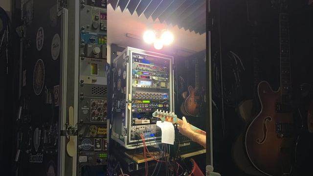 James Tyler Tylerbaster Barn Find Custom Guitar смотреть онлайн