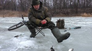 Рыбалка  на речке. Хорошая рыбалка.