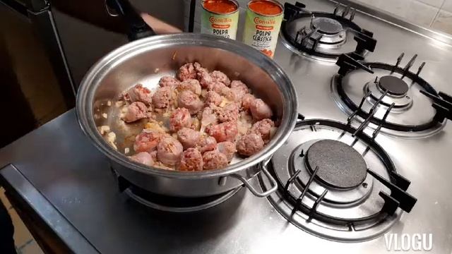 SPAGHETTI CON SUGO E SALSICCIA || ITALIAN FOOD || MY OWN VERSION || INDAYLEN NG ITALY смотреть онлайн