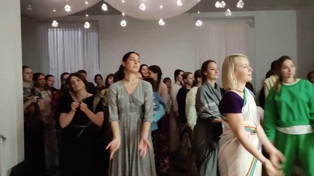 Гаура-арати, 7 января 2024 г.(Бхадра Баларам д.) смотреть онлайн