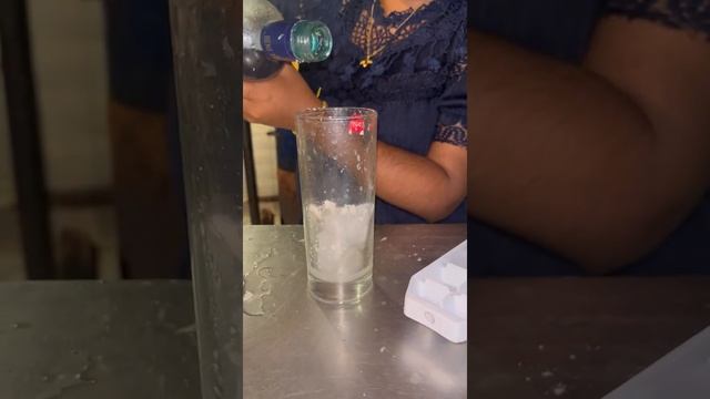 How to make Blue lagoon Mocktail ||#shorts #youtubeshorts #food #mocktail #bluelagoonmocktail смотреть онлайн