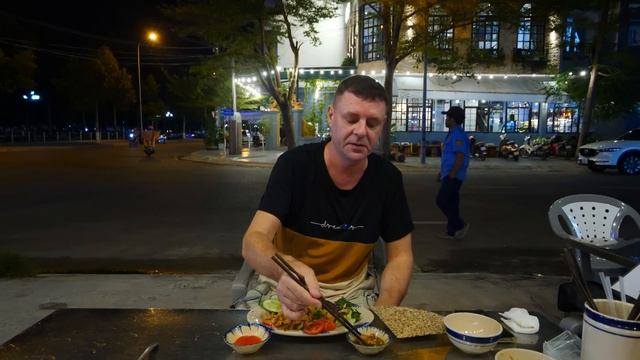 Обзор Ngo Quan. Вместо блюд - закуски! смотреть онлайн