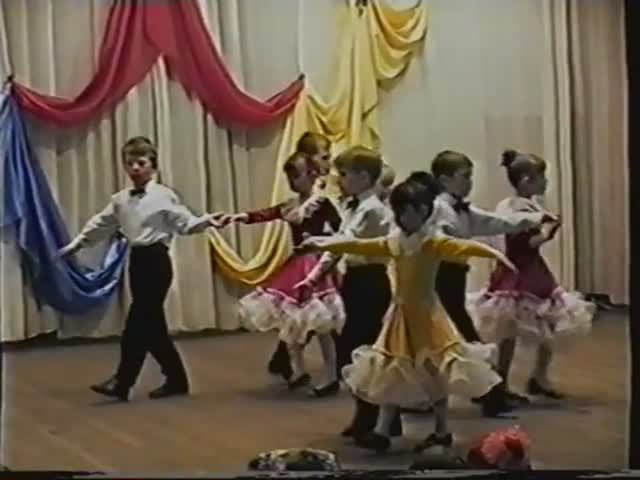 Winter games on stage ❄️ Kid's Dancing 🪩🕺🏻💃🏻 смотреть онлайн
