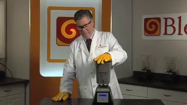 Will It Blend? - Take Two: The full Olympus Multimedia Blend смотреть онлайн