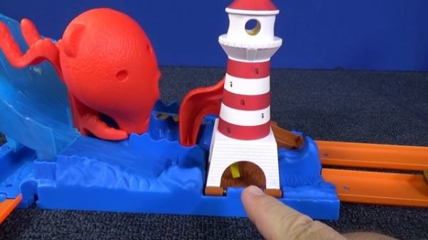 Hot Wheels Octopus Pier Attack Playset 2018 Hot Wheels City